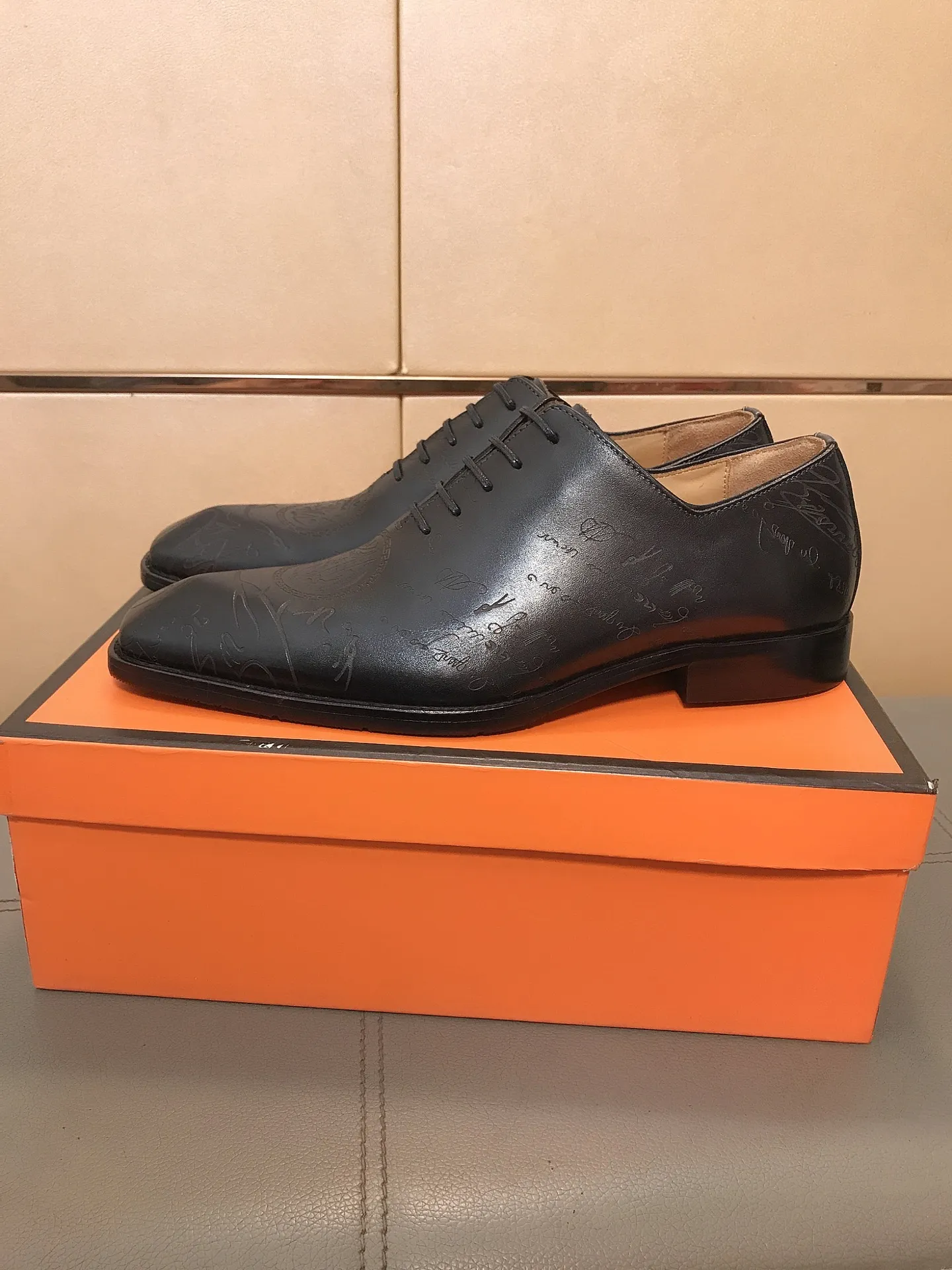 Factory price 560 💎💎👉👉[LV Louis Vuitton] The latest men's casual business leather shoes 🇨🇳, new model opening 💯 Made of cowhide imported from Italy, luxurious leather lining, wear-resistant outsole, soft and comfortable 🌴 High-end atmosphere, the first choice for high-class men 🍍38-44